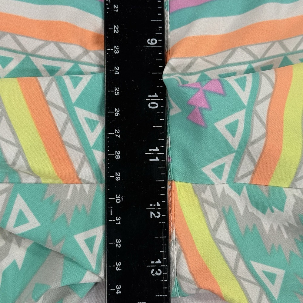 Chubbies Swim Trunks‎ Mens L Mesh Lined Aztec The En Fuegos 5.5" Classic Shorts - Picture 6 of 14
